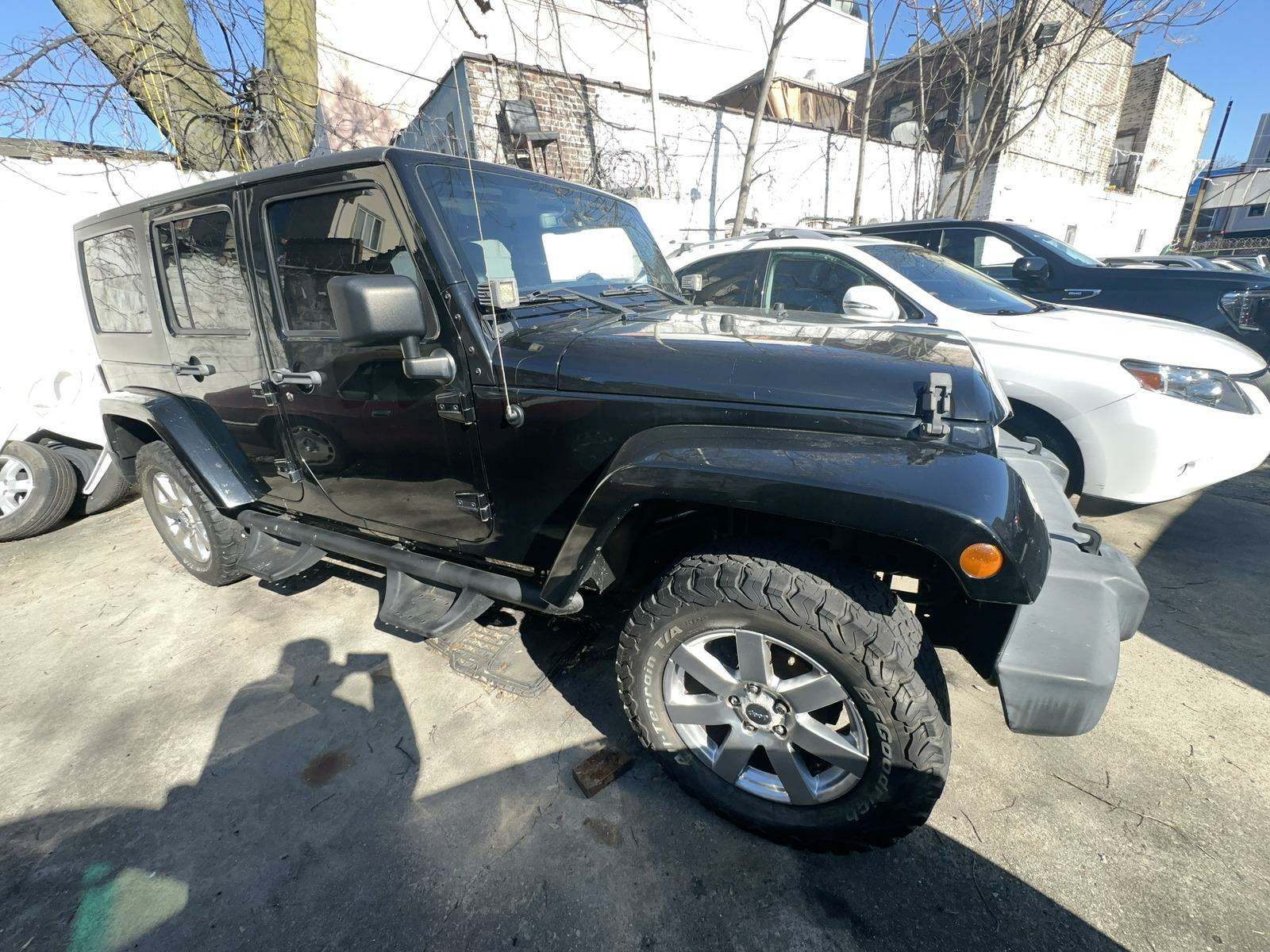 2013 Jeep Wrangler 4D SUV SAHARA AWD