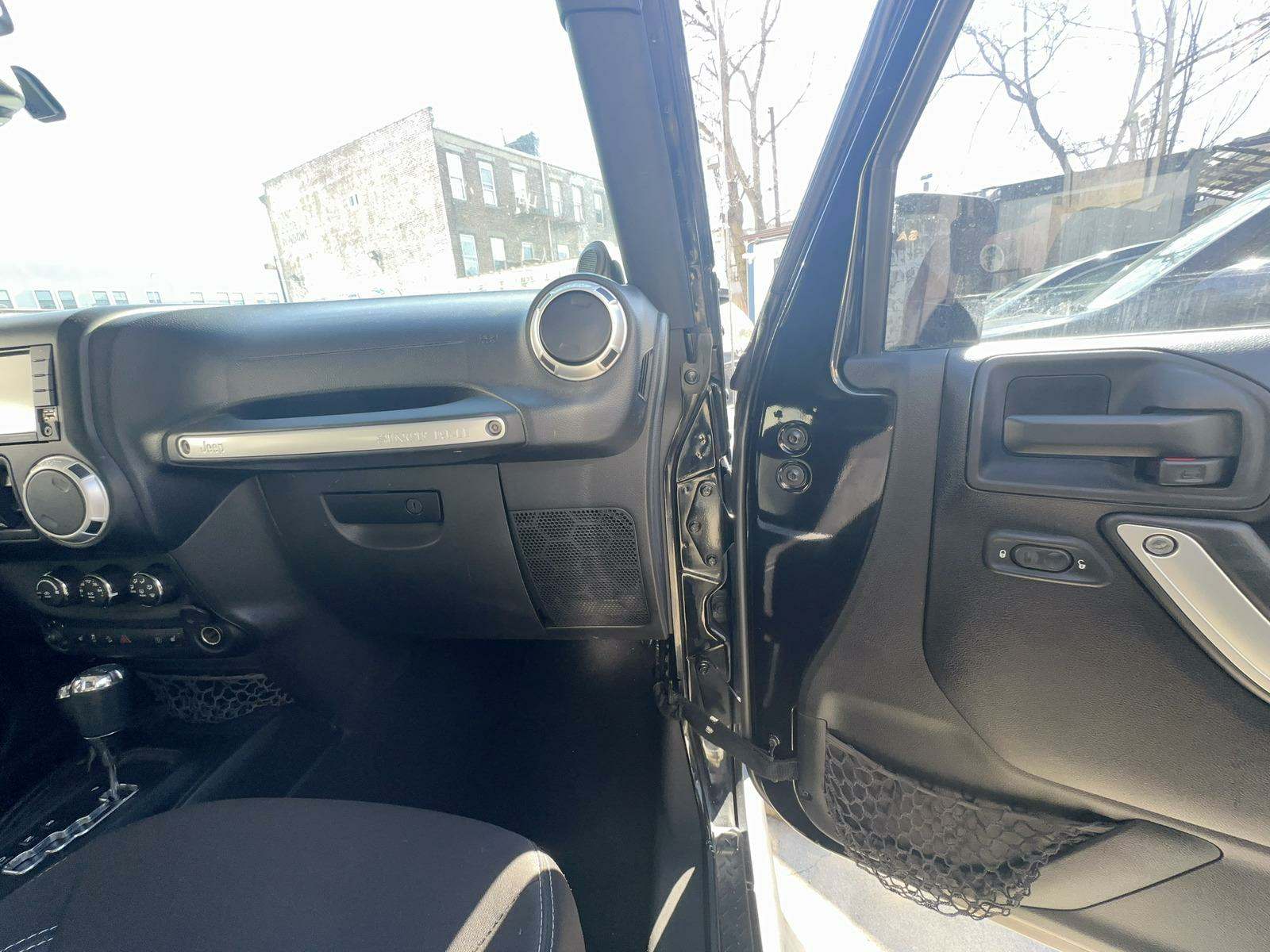 2013 Jeep Wrangler 4D SUV SAHARA AWD