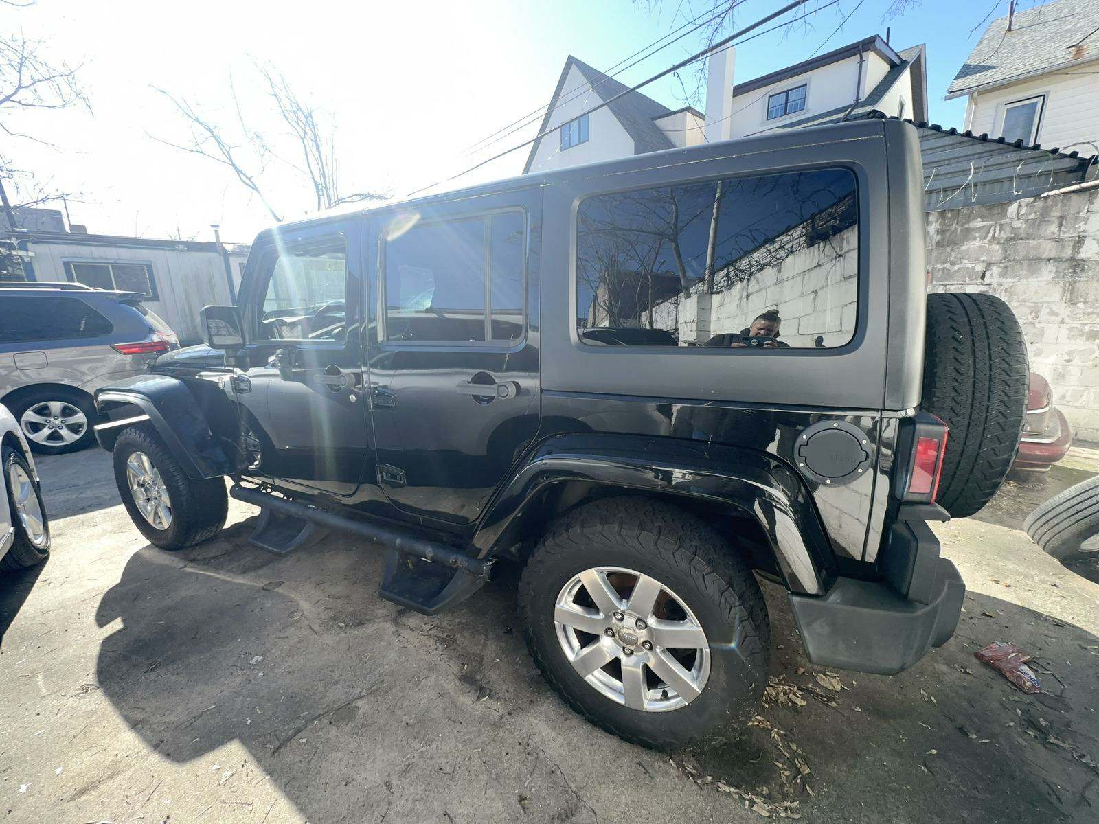2013 Jeep Wrangler 4D SUV SAHARA AWD