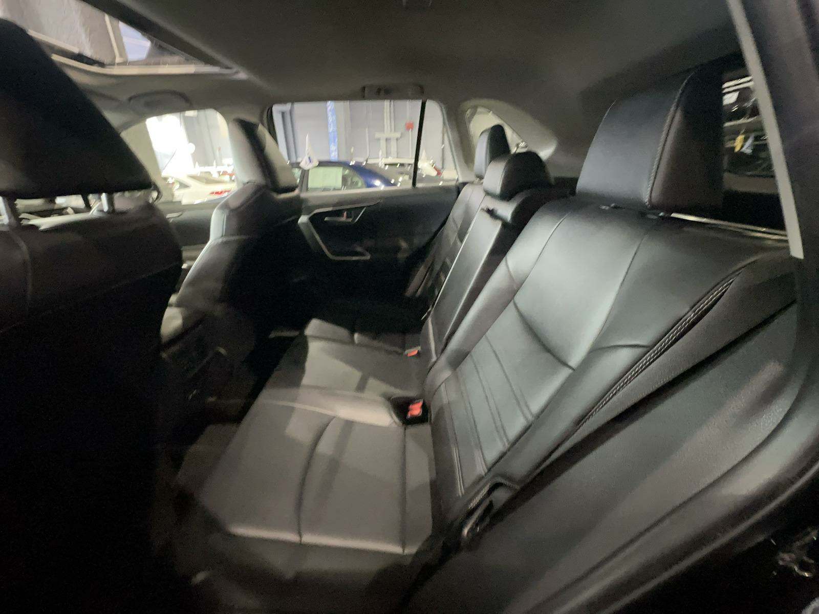 2020 Toyota RAV4 XLE Premium AWD