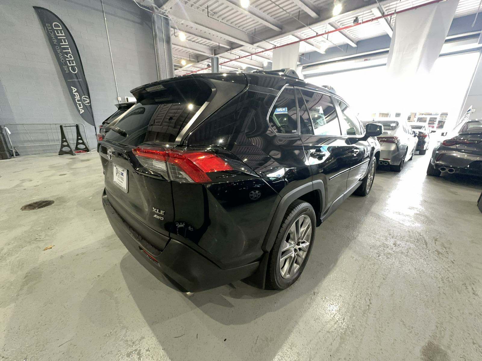 2020 Toyota RAV4 XLE Premium AWD