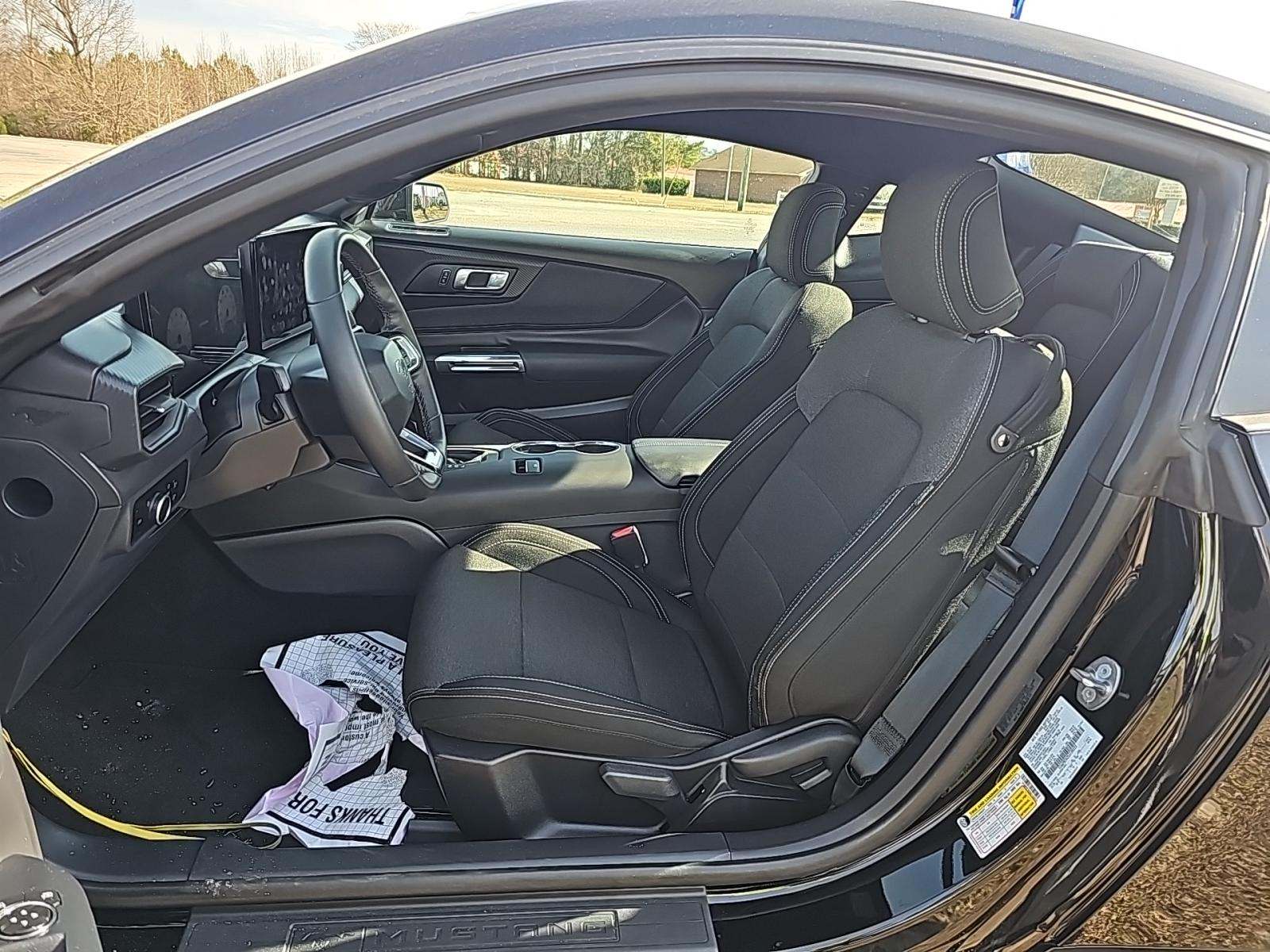 2025 Ford Mustang EcoBoost RWD