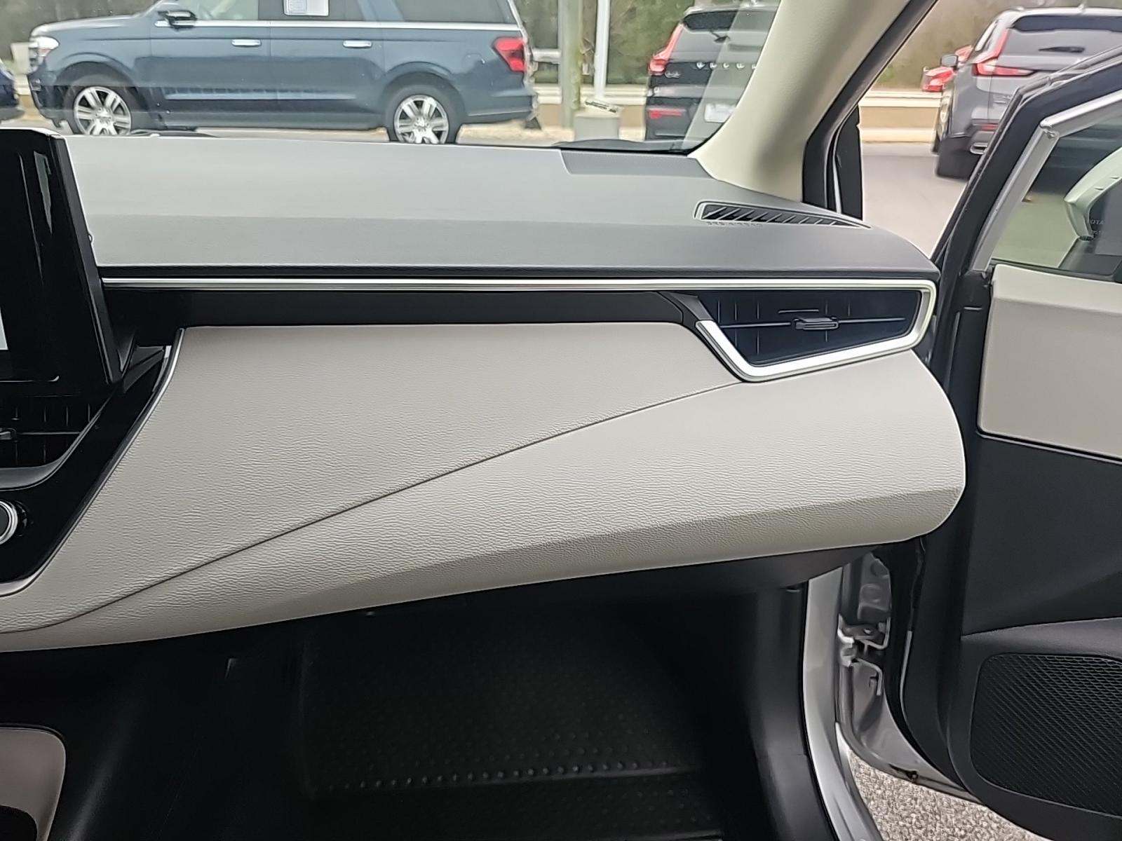 2024 Toyota Corolla Hybrid LE FWD