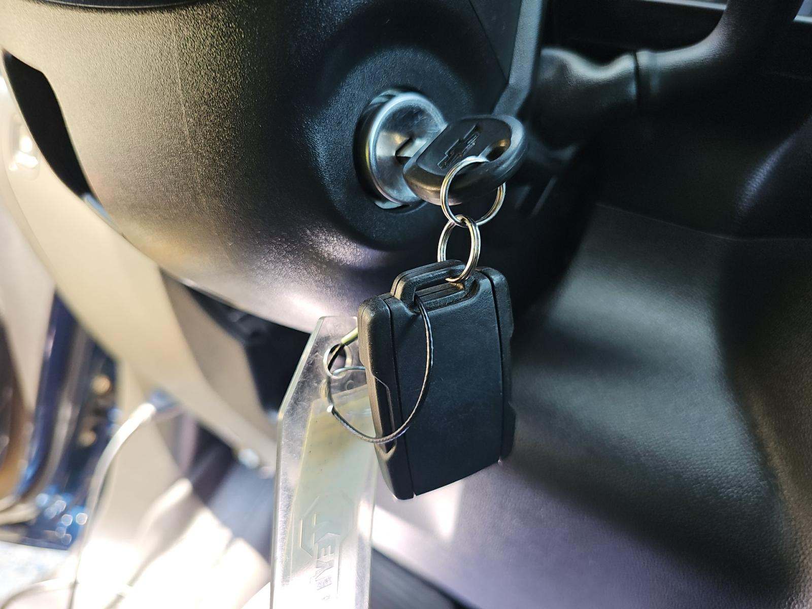 CHEVROLET SILVERADO - 4