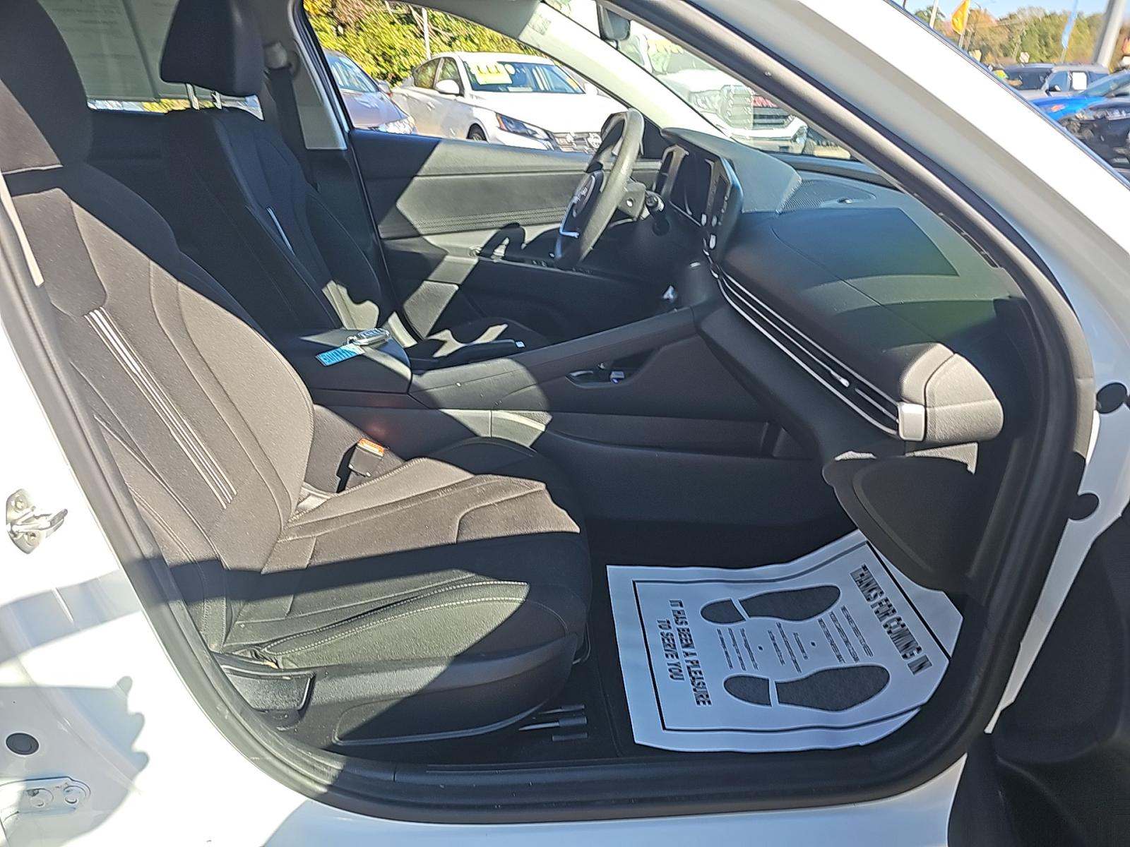 2021 Hyundai Elantra SEL FWD