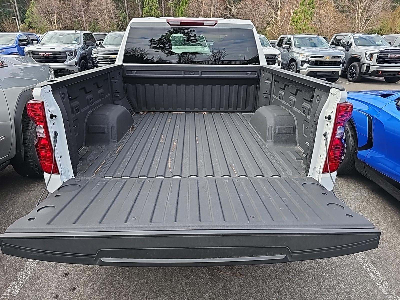 2025 Chevrolet Silverado 1500 Custom RWD