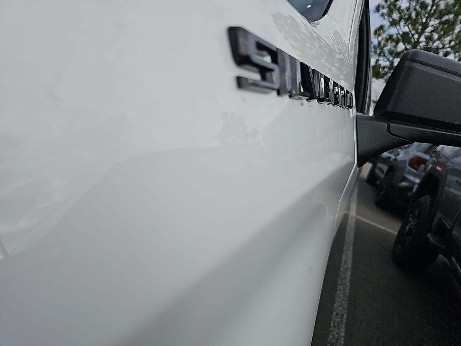 2025 Chevrolet Silverado 1500 Custom RWD