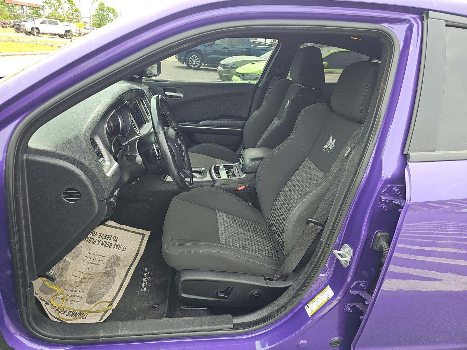 DODGE CHALLENGER - 6