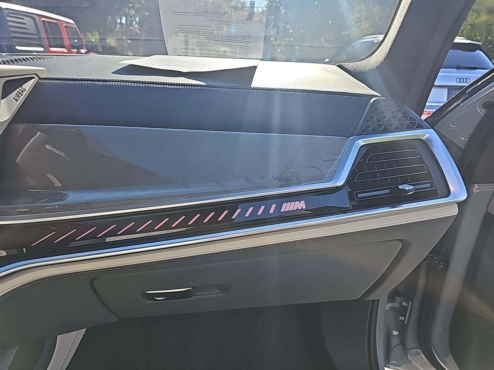 2024 BMW X7 M60i AWD