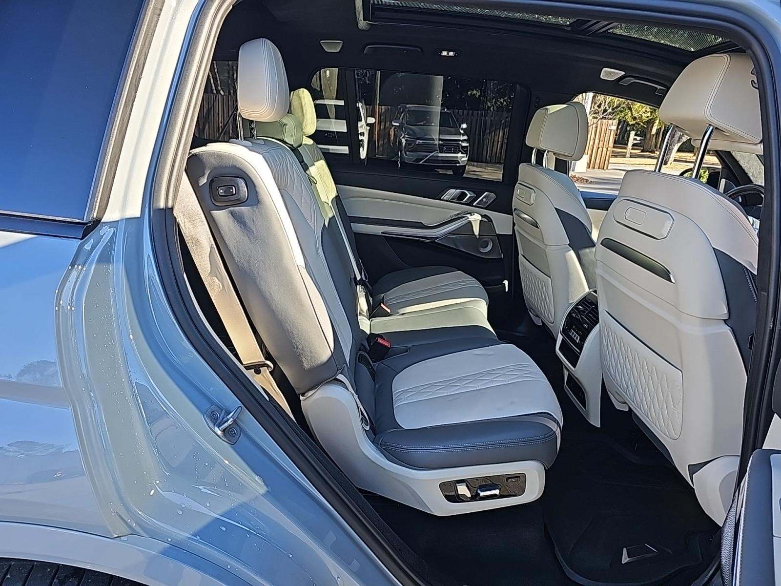 2024 BMW X7 M60i AWD