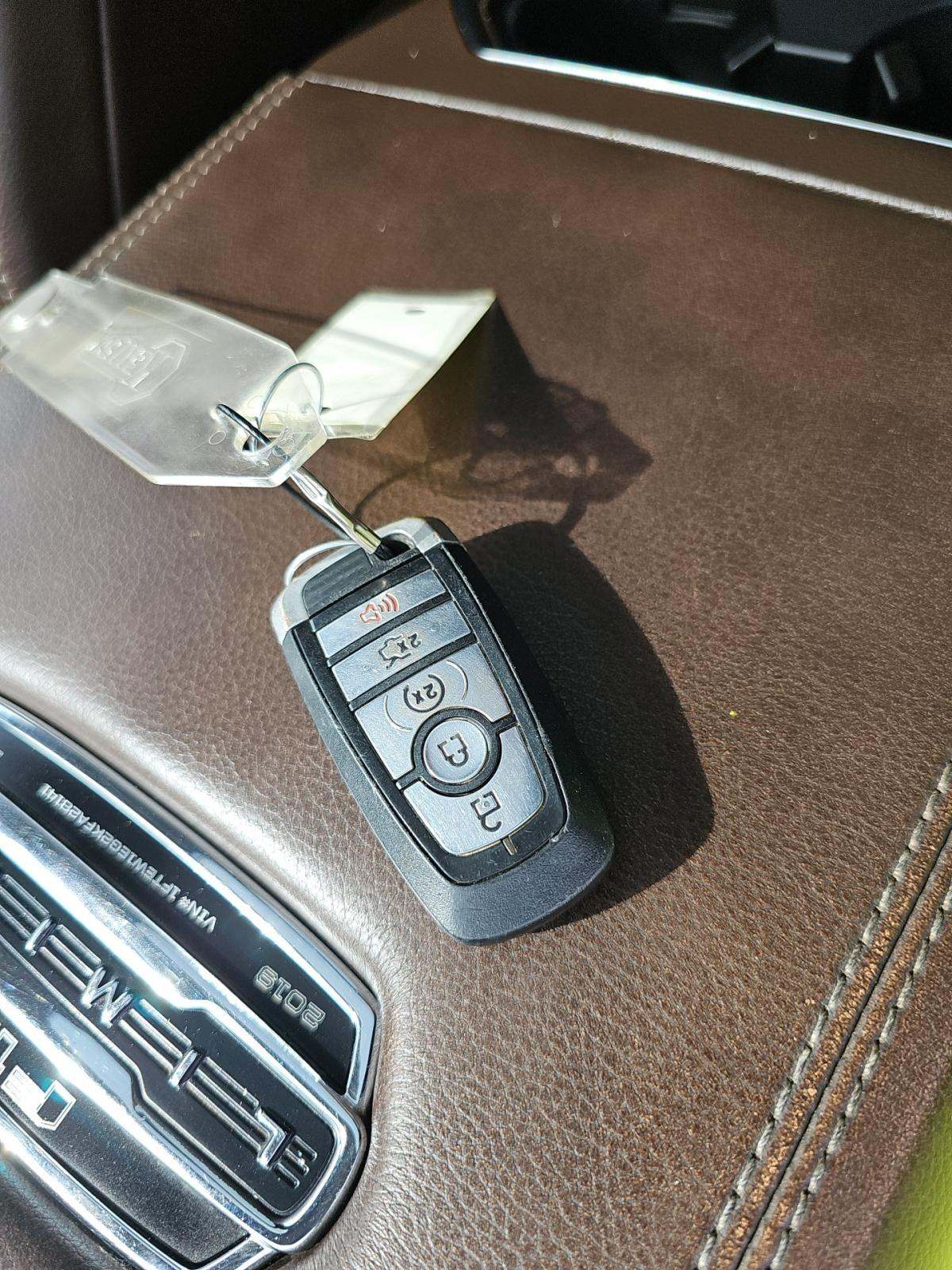 FORD F-150 - 4