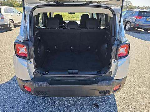 JEEP LATITUDE ALTITUDE EDITION - 10