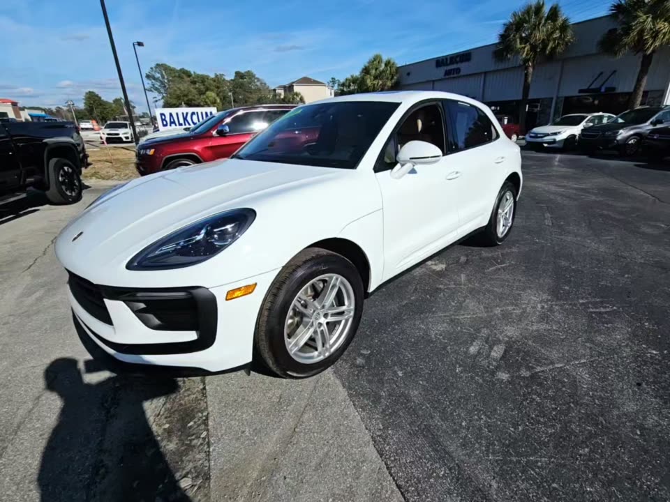 2022 Porsche Macan Base AWD