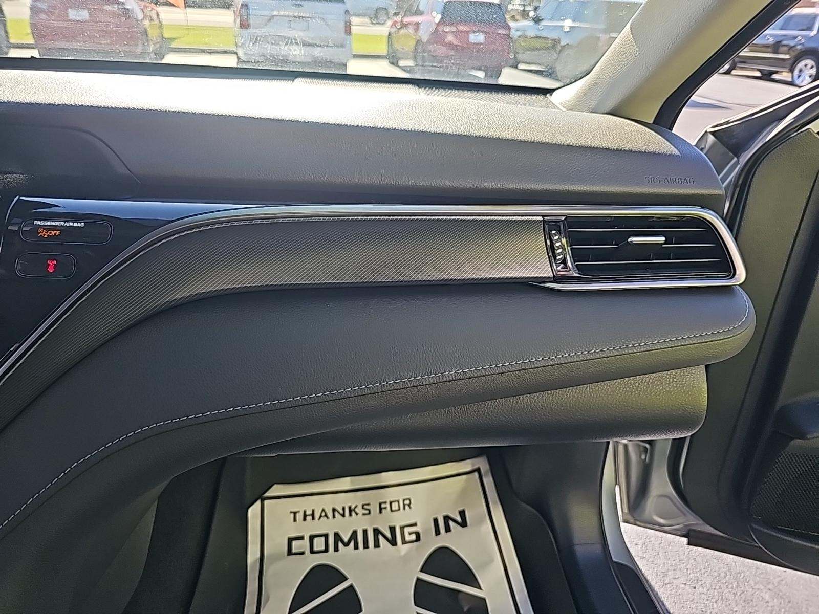 2024 Toyota Camry SE FWD