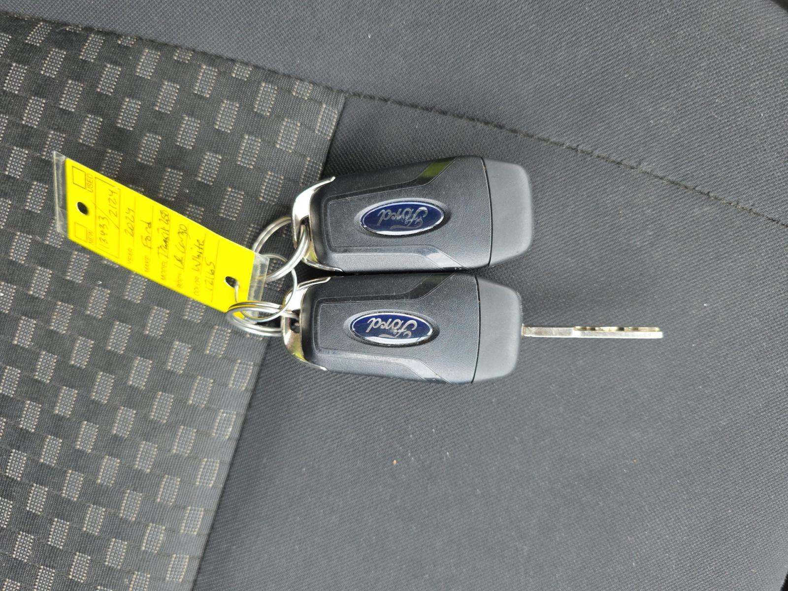 FORD TRANSIT 250 - 8
