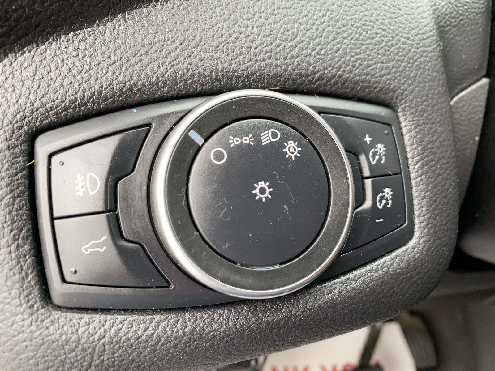 2019 Ford Escape SE FWD