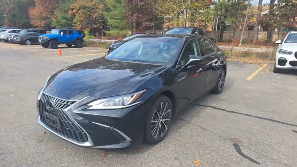 2023 Lexus ES 250