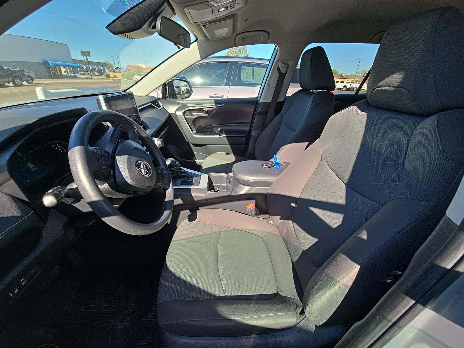 2023 Toyota RAV4 XLE FWD