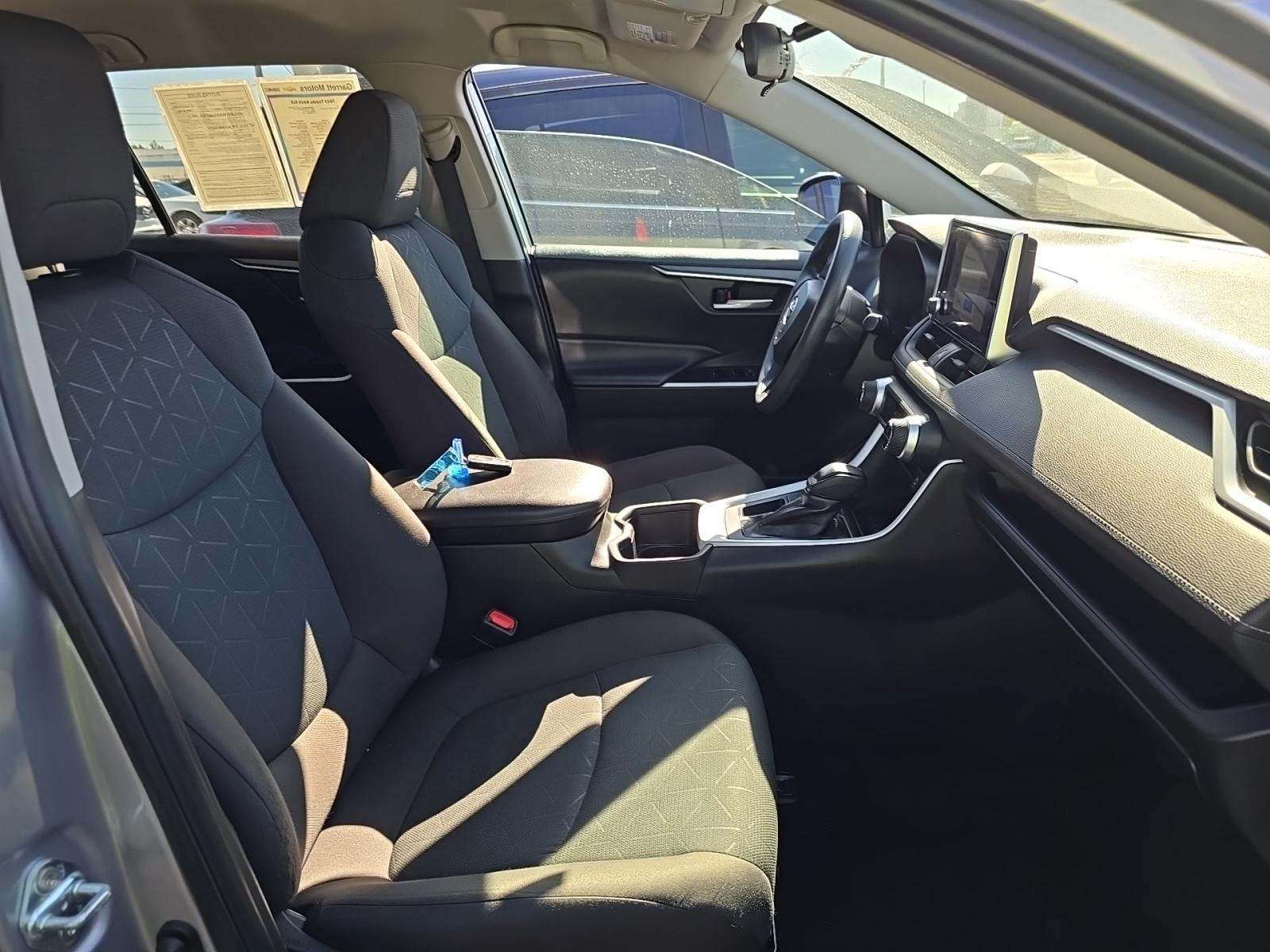 2023 Toyota RAV4 XLE FWD