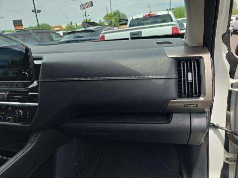 2022 Nissan Pathfinder Platinum FWD