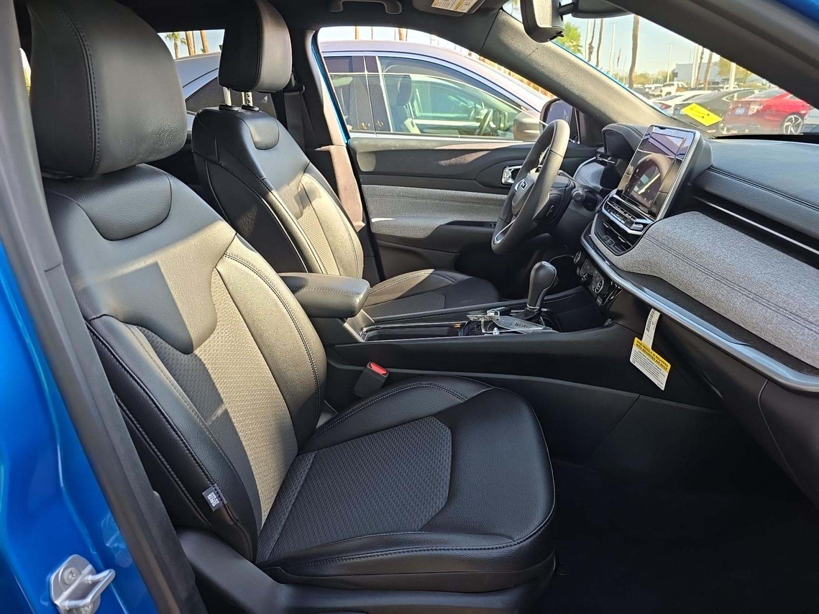 2025 Jeep Compass Latitude AWD