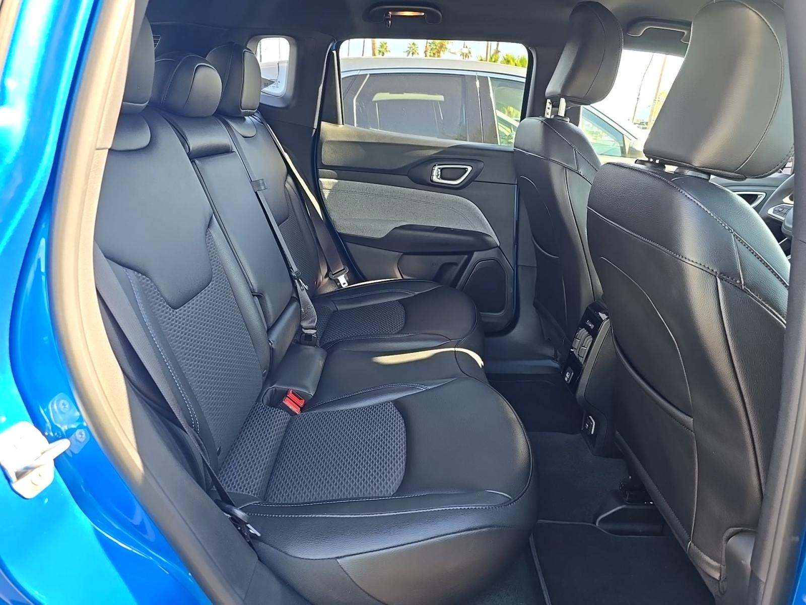 2025 Jeep Compass Latitude AWD