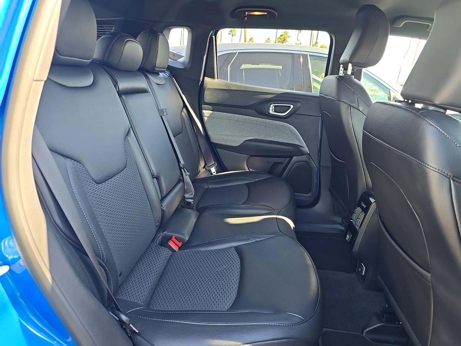 2025 Jeep Compass Latitude AWD