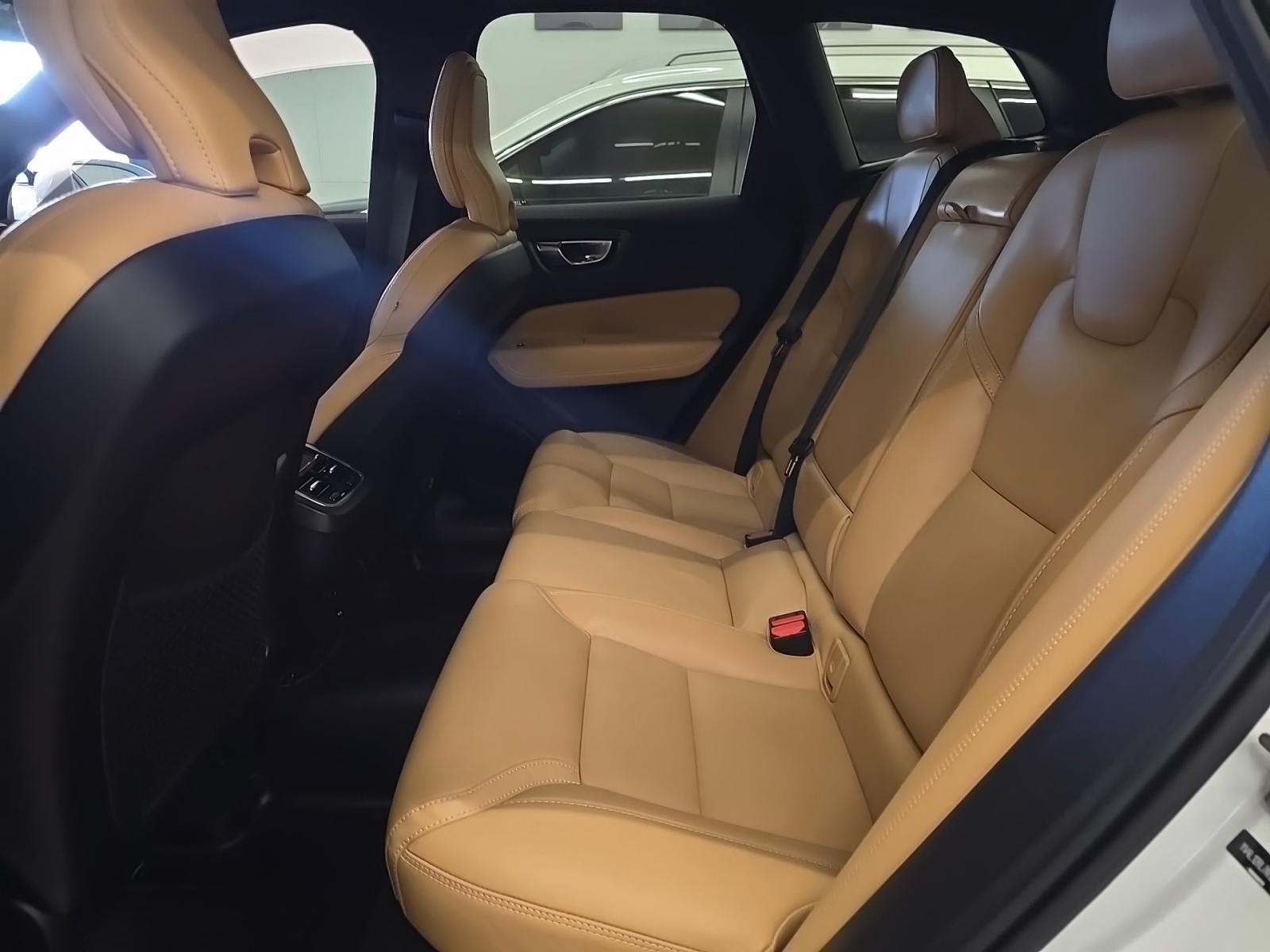 2022 Volvo XC60 B5 Inscription AWD