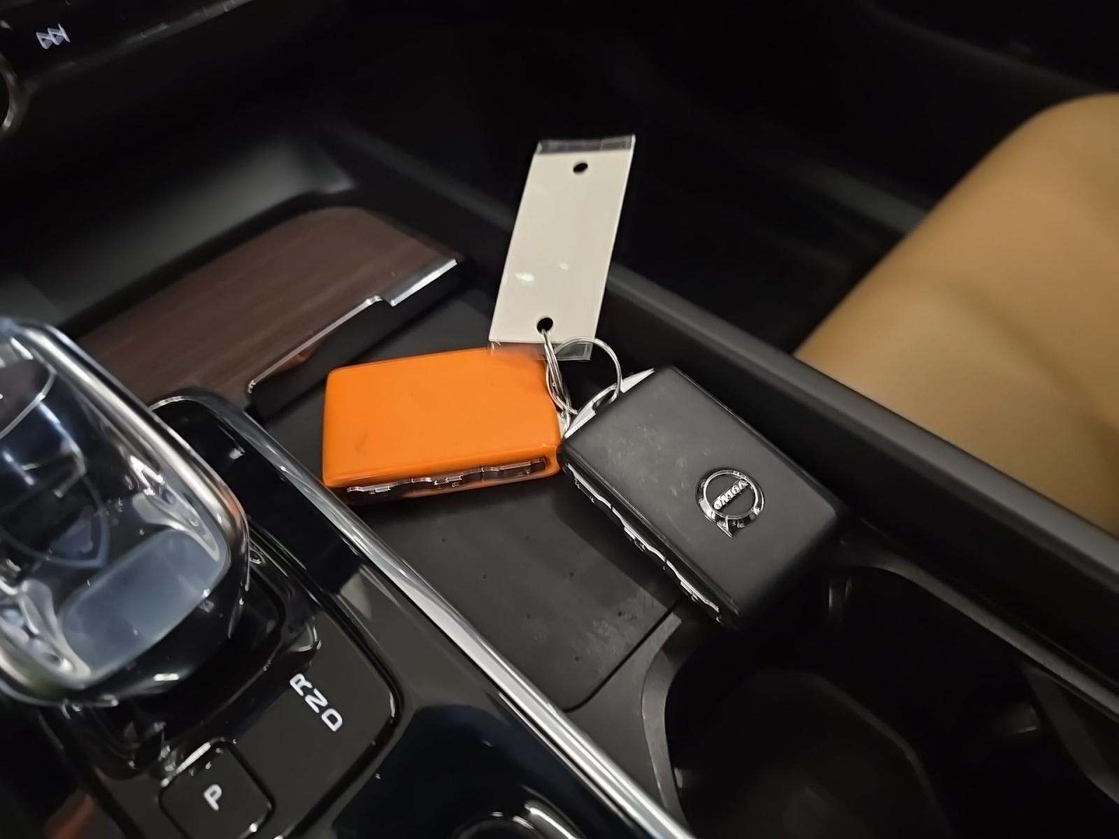 2022 Volvo XC60 B5 Inscription AWD