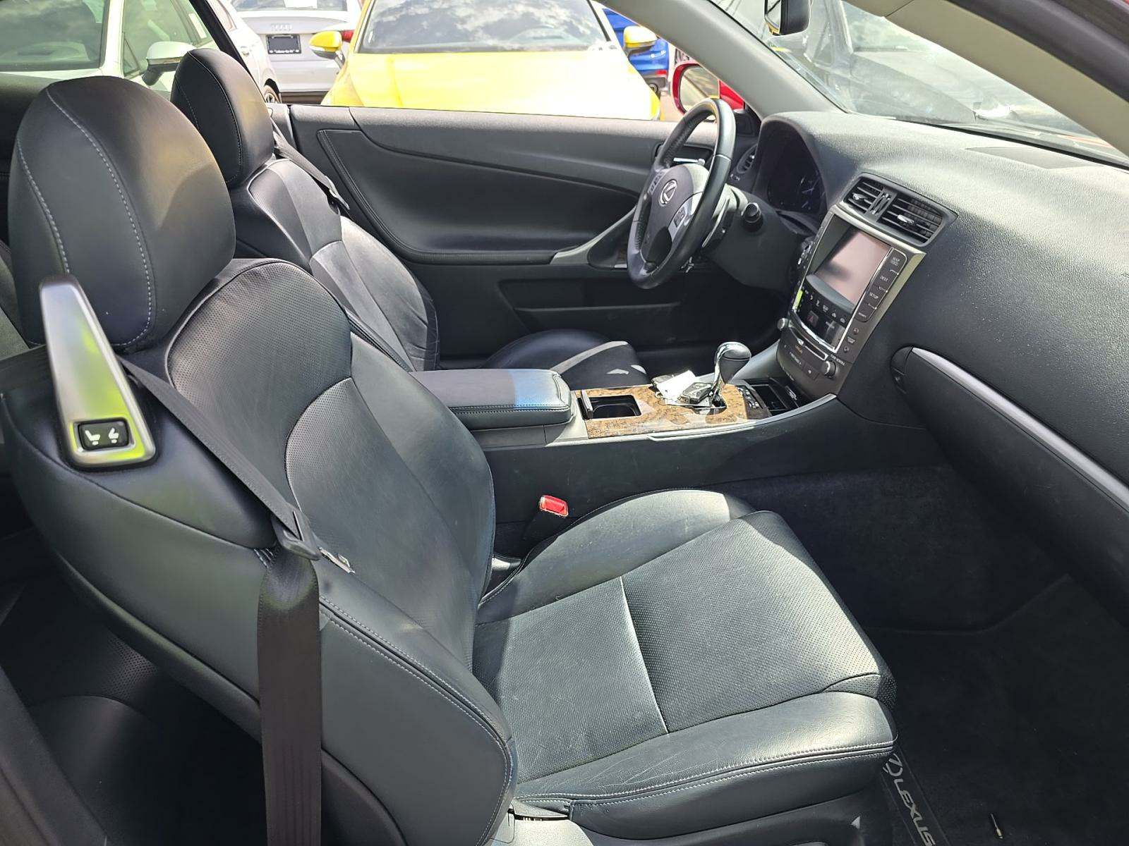 2013 Lexus IS IS 250C RWD