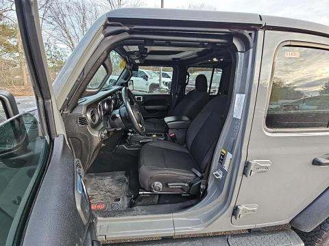 JEEP UNLIMITED SPORT ALTITUDE EDITION - 2