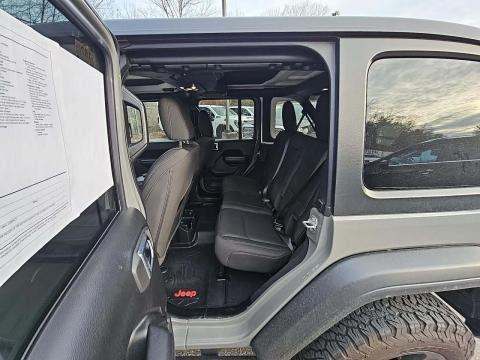 JEEP UNLIMITED SPORT ALTITUDE EDITION - 9