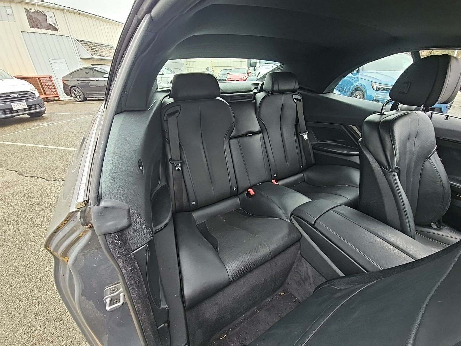 2012 BMW 6 Series 650i RWD