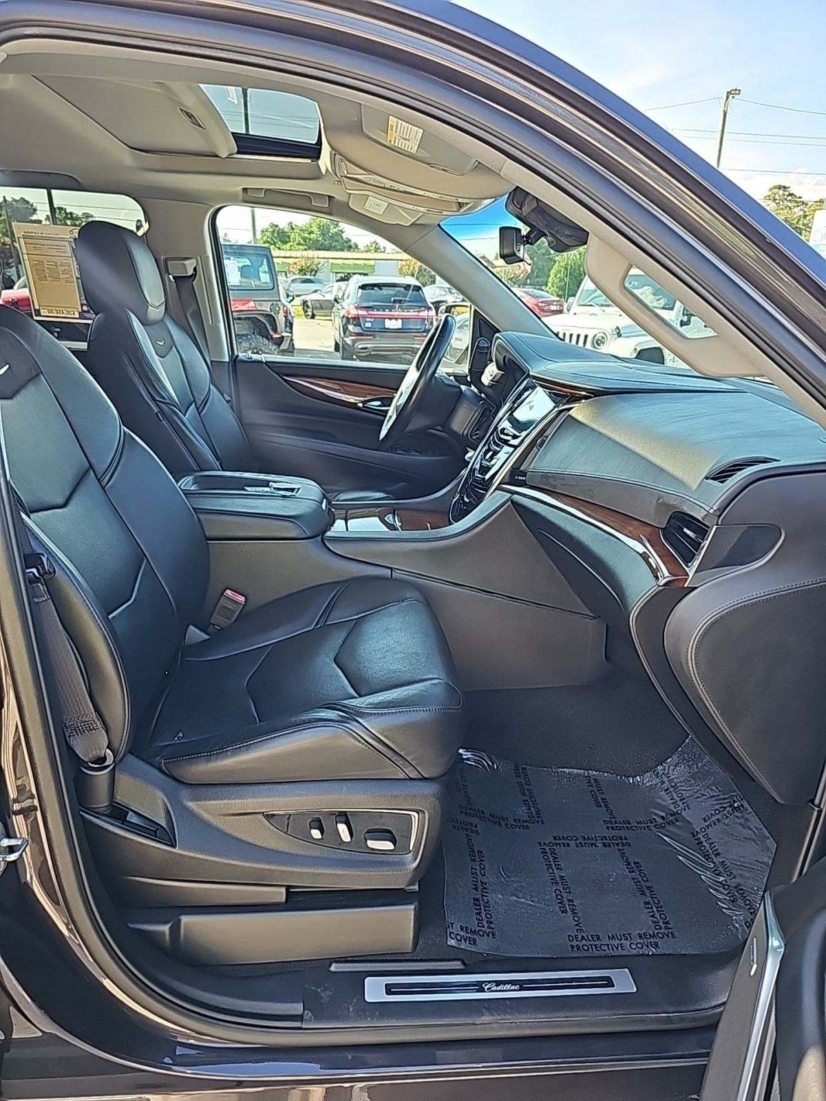 2018 Cadillac Escalade Luxury AWD