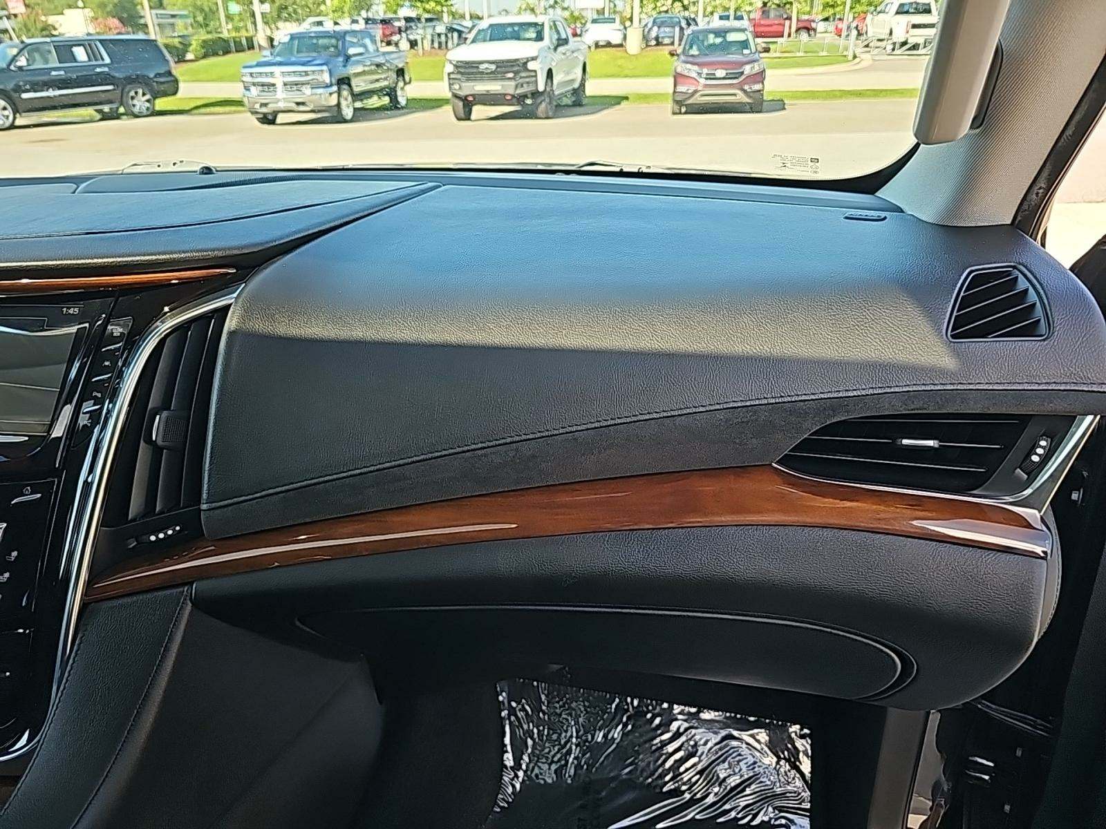 2018 Cadillac Escalade Luxury AWD