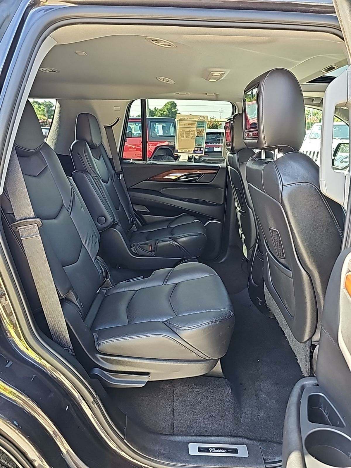 2018 Cadillac Escalade Luxury AWD