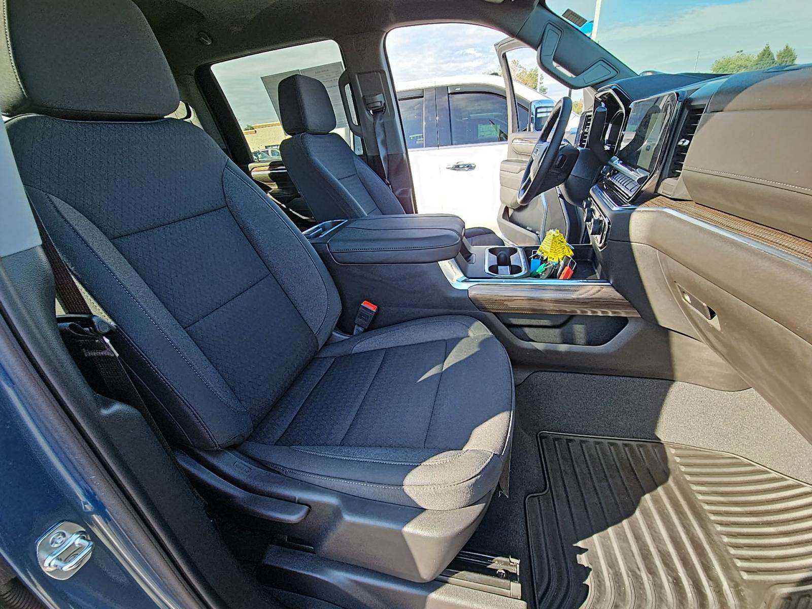 2025 Chevrolet Silverado 3500HD LT AWD