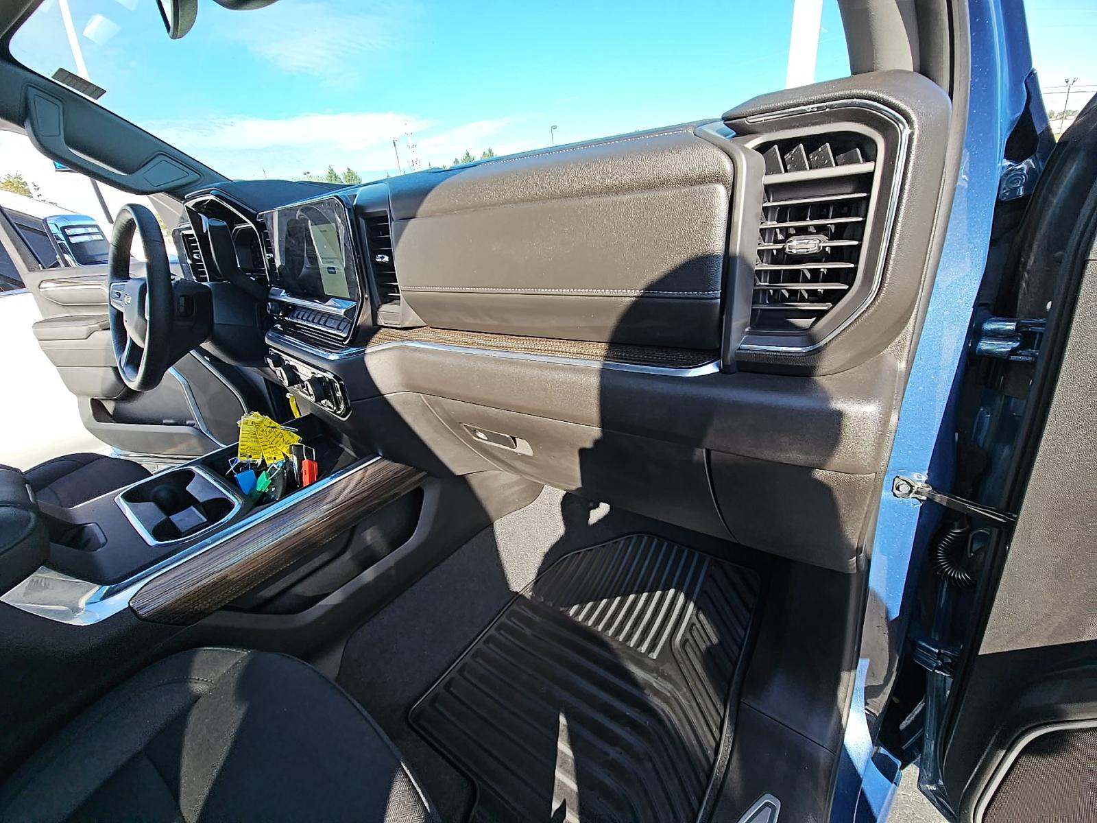 2025 Chevrolet Silverado 3500HD LT AWD