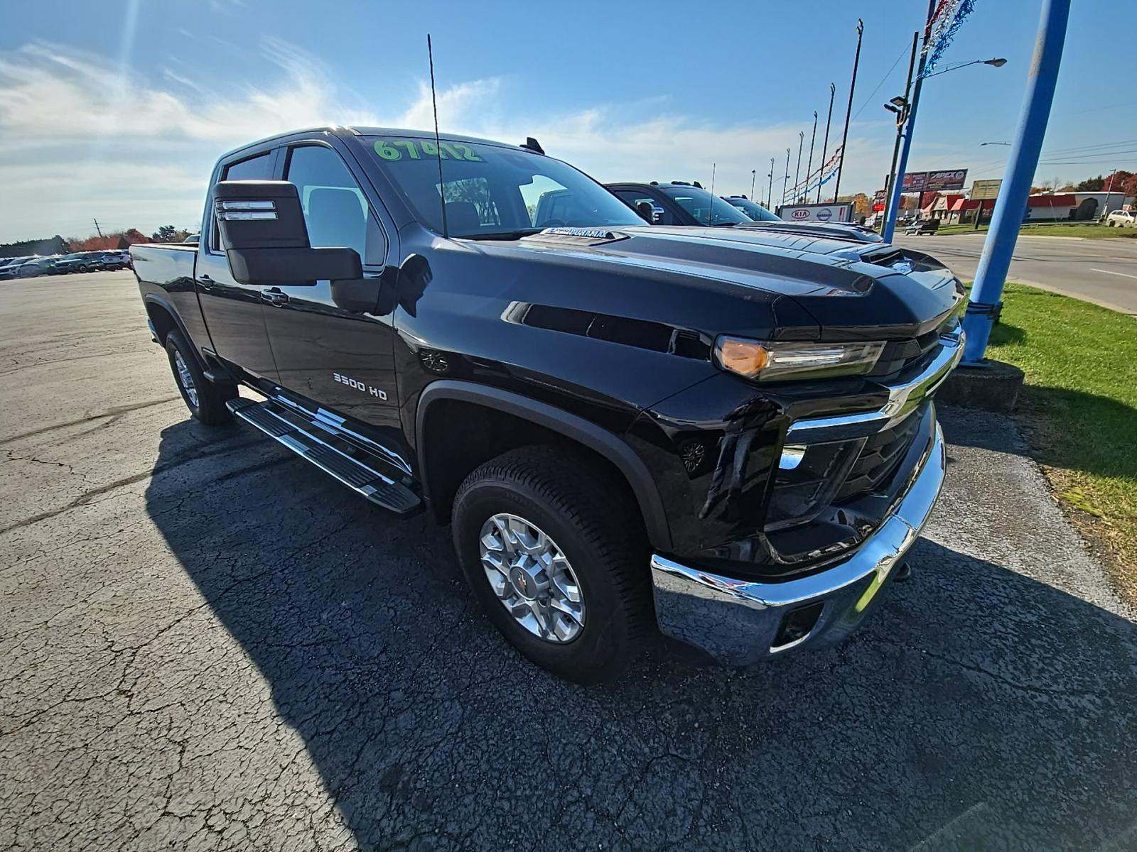 2025 Chevrolet Silverado 3500HD LT AWD
