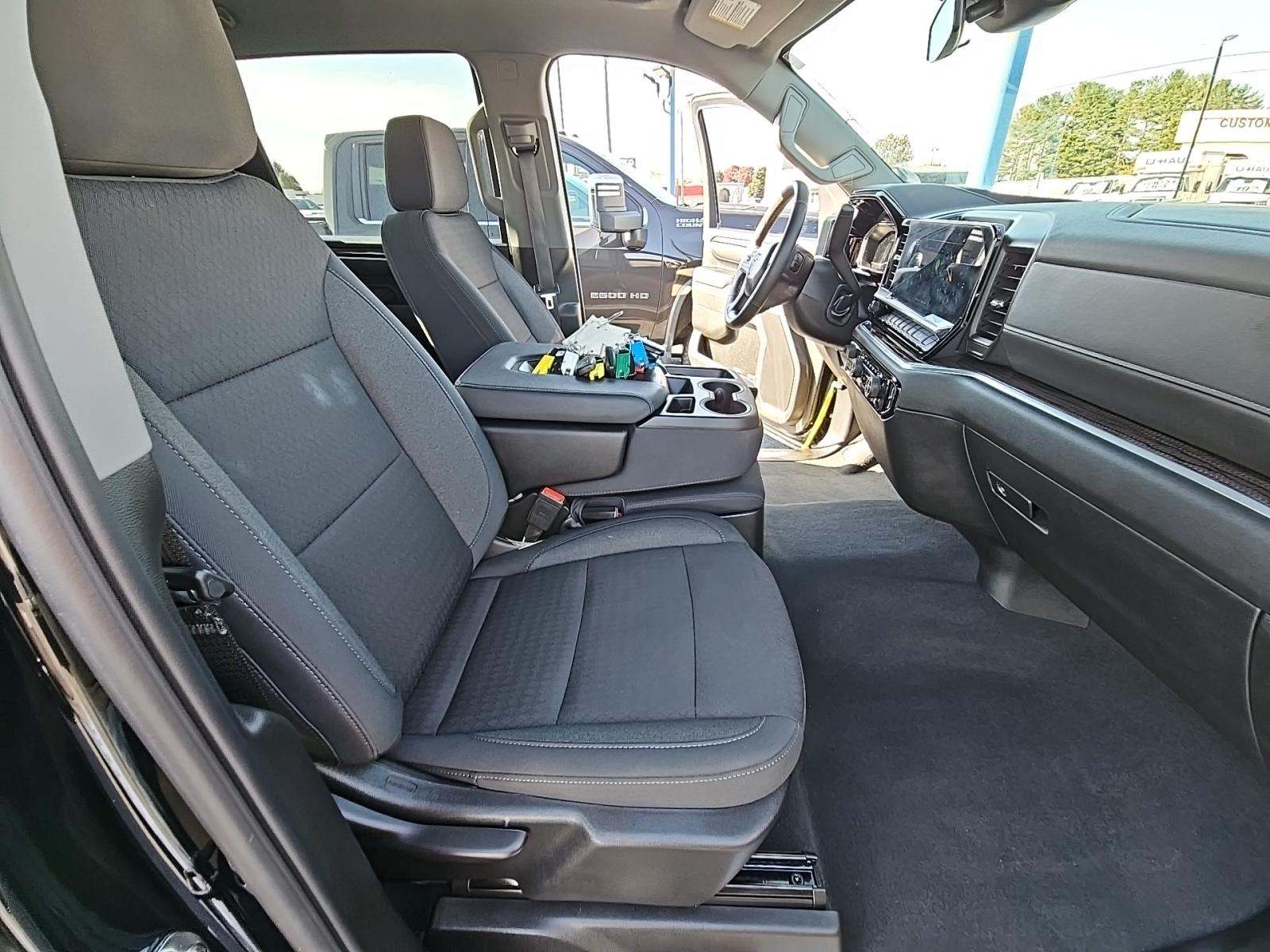 2025 Chevrolet Silverado 3500HD LT AWD