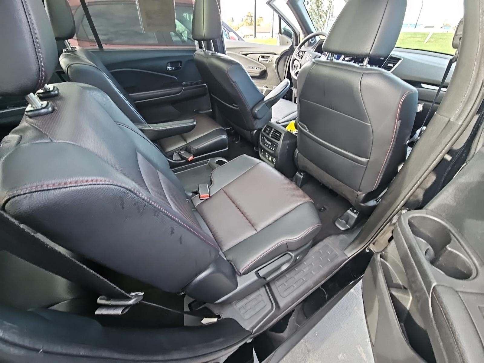 2022 Honda Pilot Black Edition AWD