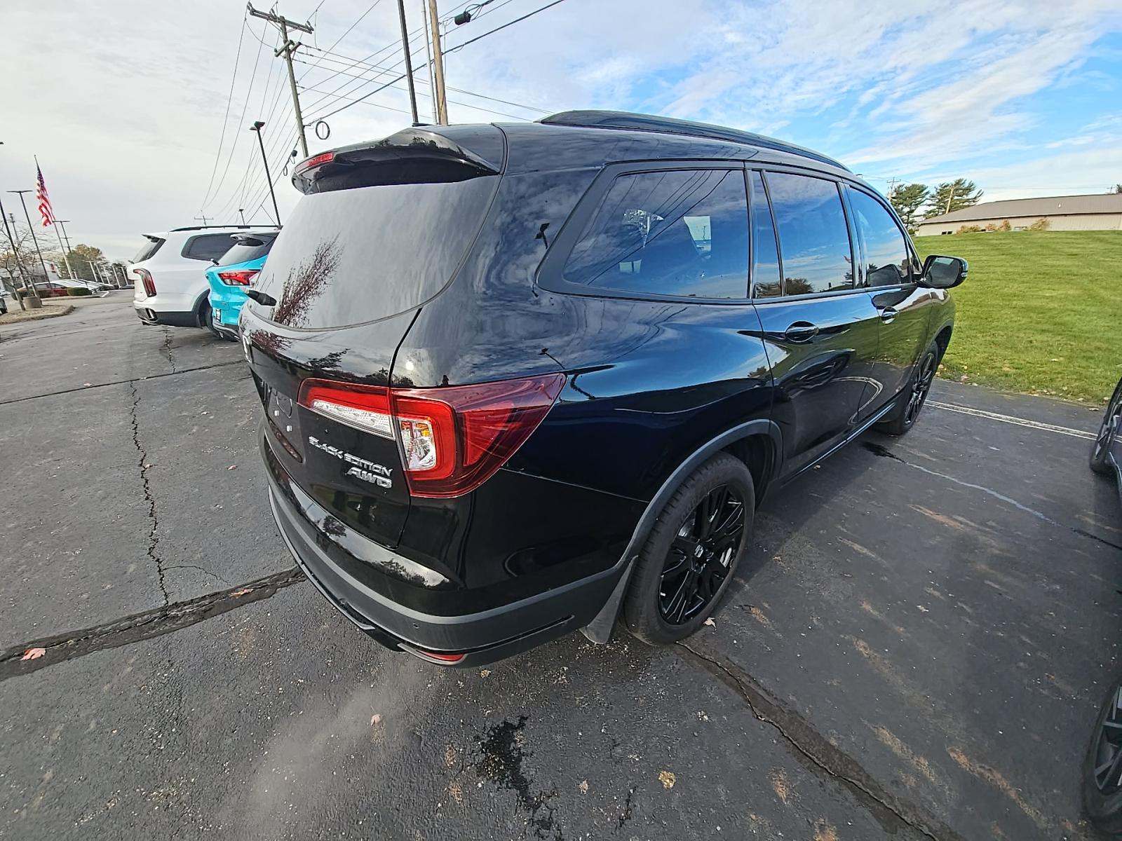 2022 Honda Pilot Black Edition AWD