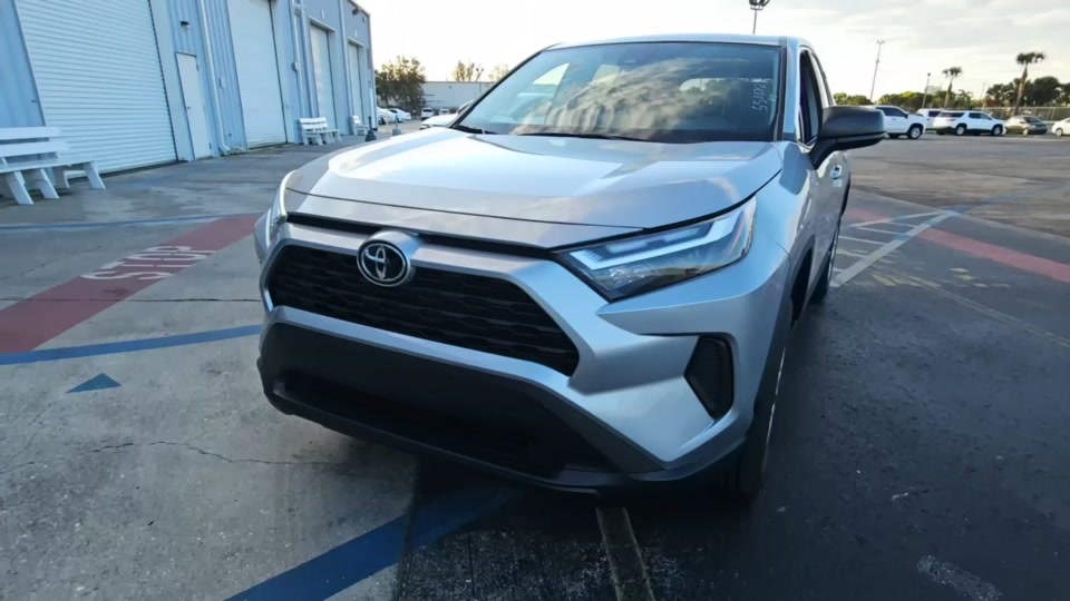 2025 Toyota RAV4 LE