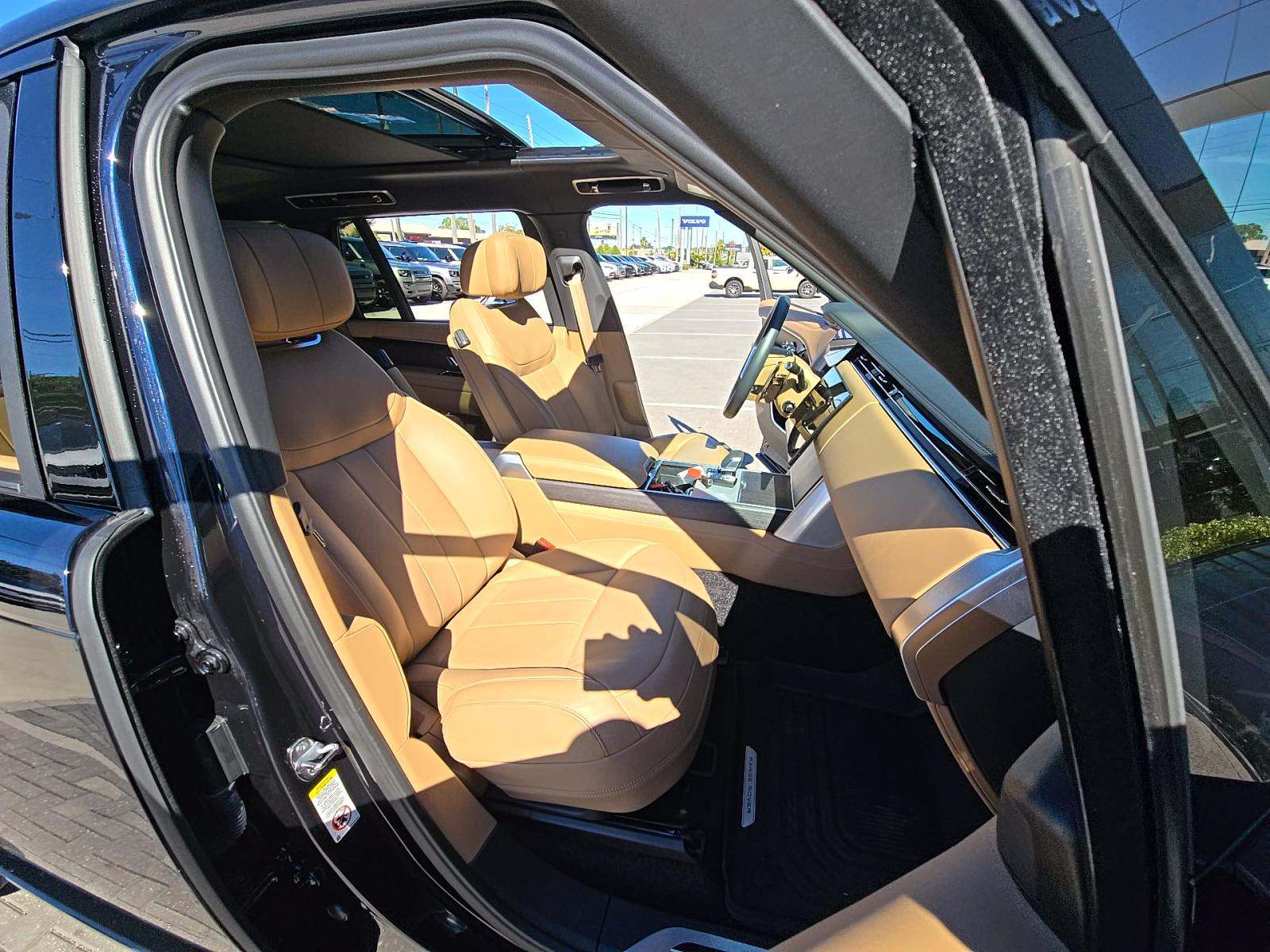 2025 Land Rover Range Rover Autobiography LWB AWD