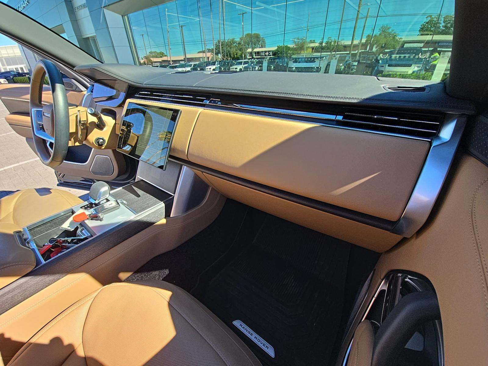 2025 Land Rover Range Rover Autobiography LWB AWD