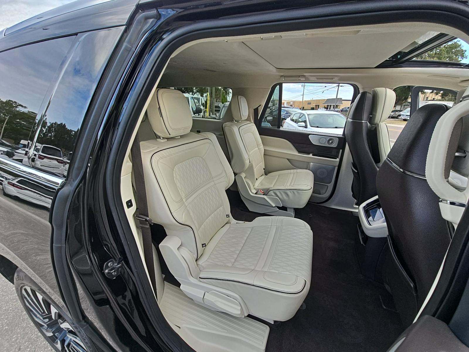 2022 Lincoln Navigator L Black Label AWD