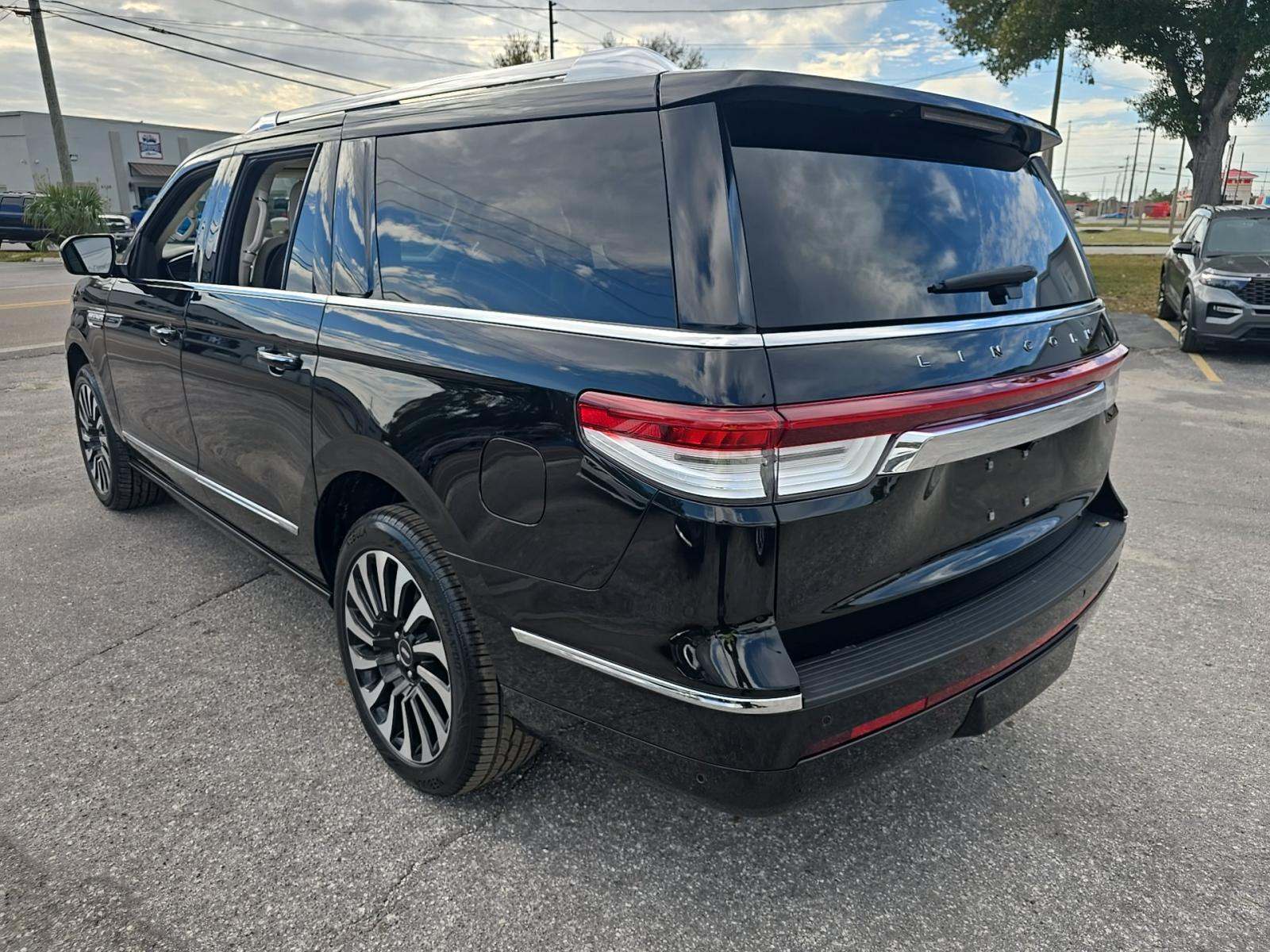 2022 Lincoln Navigator L Black Label AWD