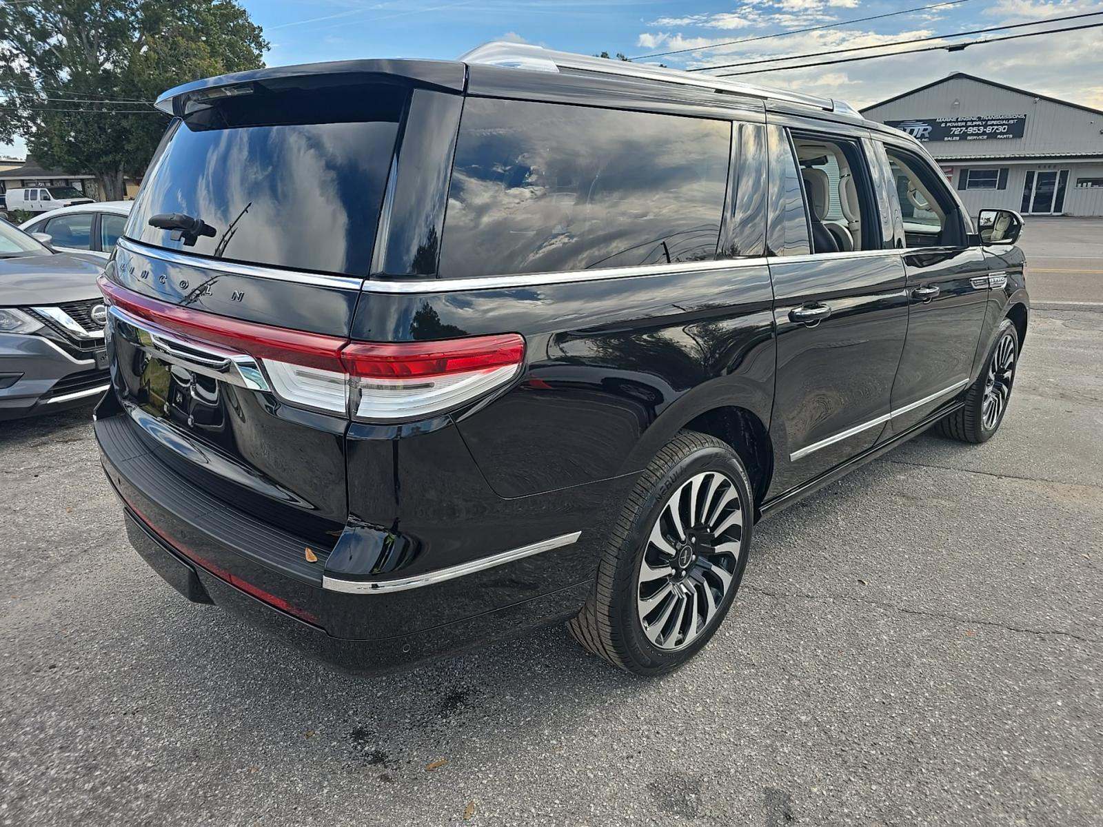 2022 Lincoln Navigator L Black Label AWD