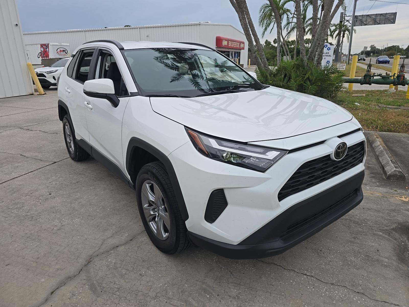 2023 Toyota RAV4 XLE FWD