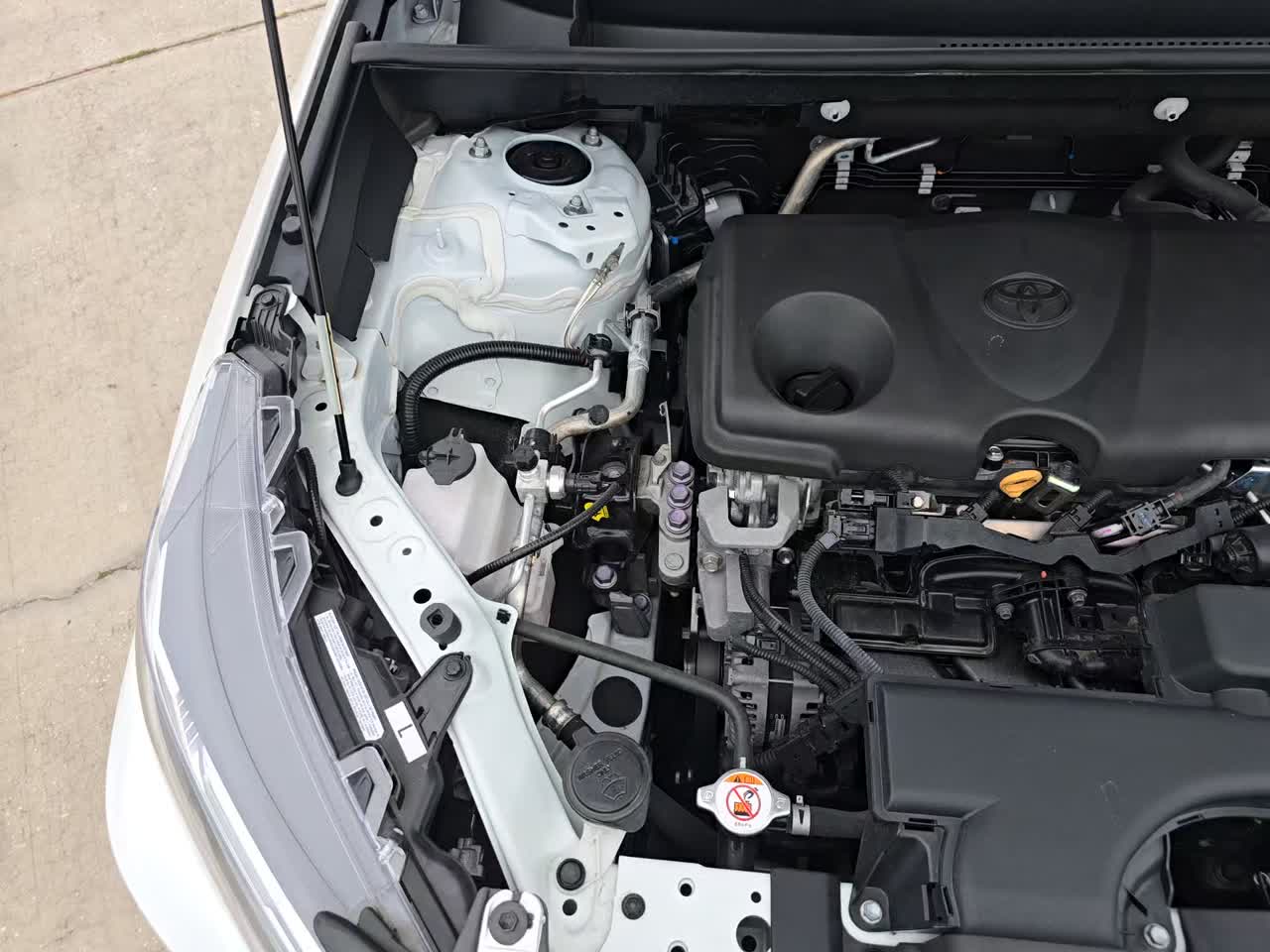 2023 Toyota RAV4 XLE FWD